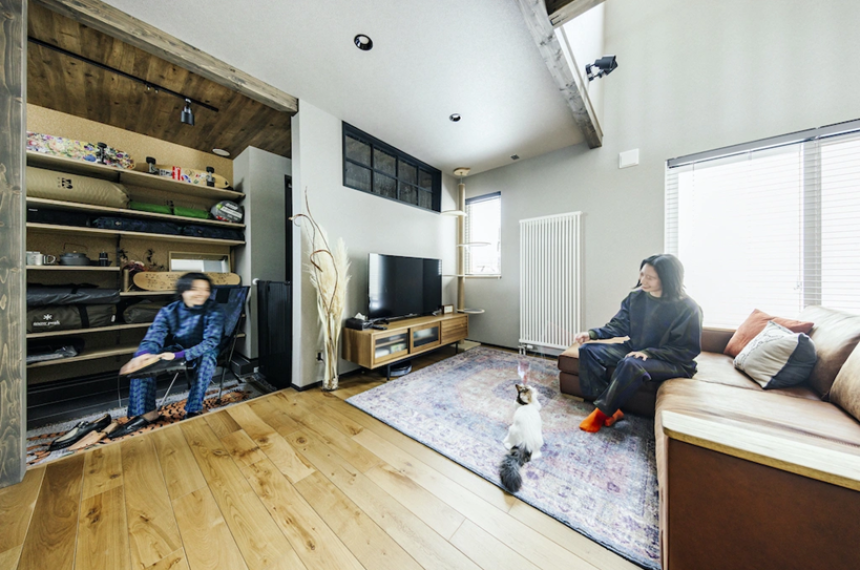 「性能」と「デザイン」で戦うのをやめたら、道が見えたーアーバンアウトドアハウスに学ぶポジションチェンジ戦略 